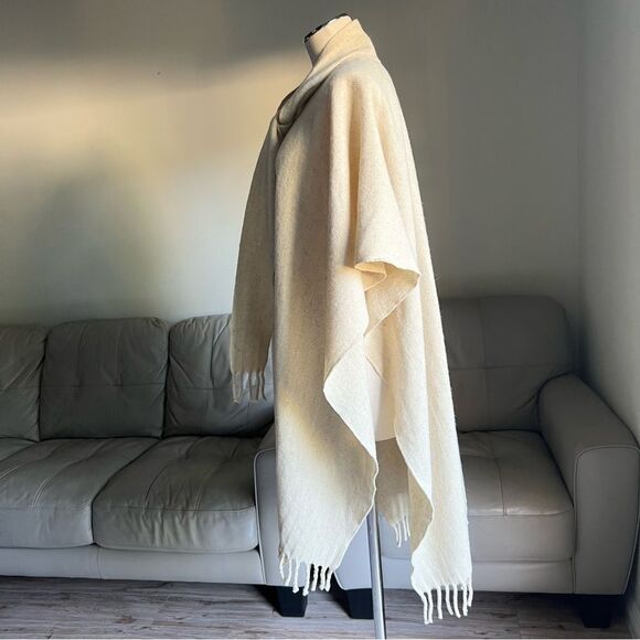 Pure Wool Boho Poncho Sweater Scarf Wrap Wooden Buttons Oatmeal Cream Fringe XL - Picture 12 of 15